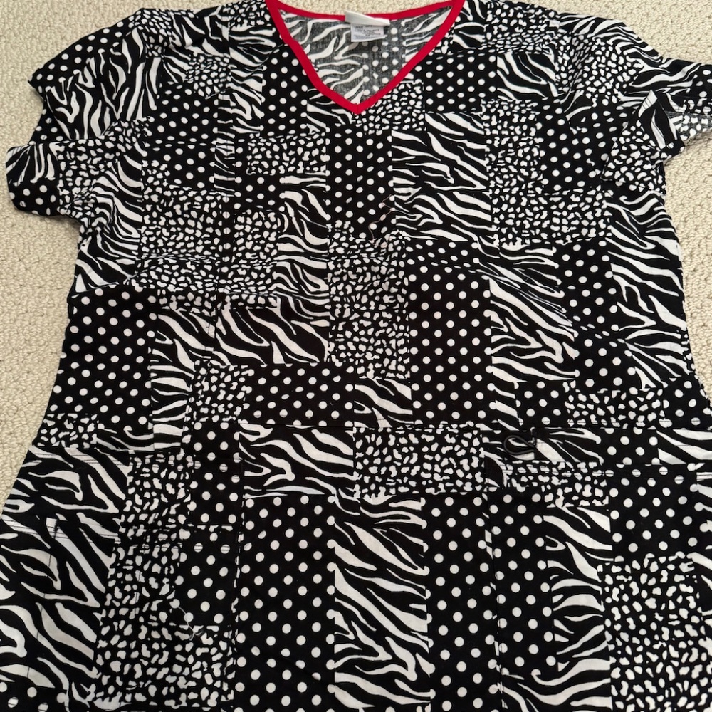 Scrub star top